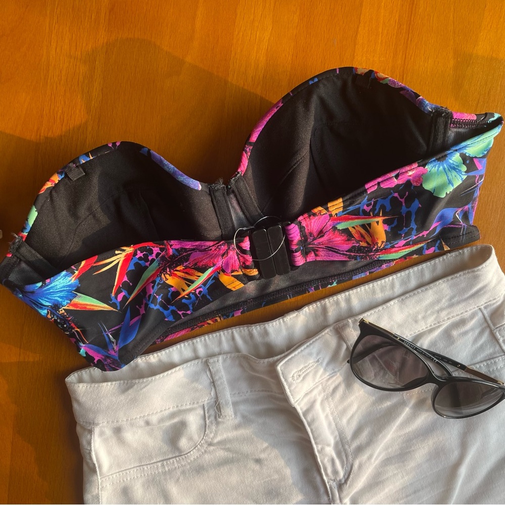 Bikini style crop top - lightly padded - Picture 3 of 5